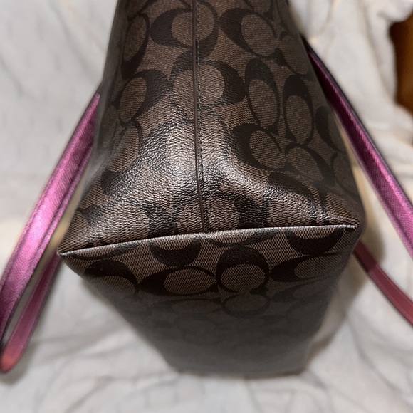 NWOT AUTHENTIC COACH SHOULDER BAG - Picture 12 of 14